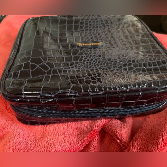 🎁 5 for $15🎁 Sengence Makeup Bag Case with zippered departments and Mirror - Picture 7 of 9